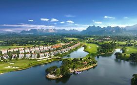Khu Nghỉ Dưỡng và Biệt Thự Wyndham Sky Lake